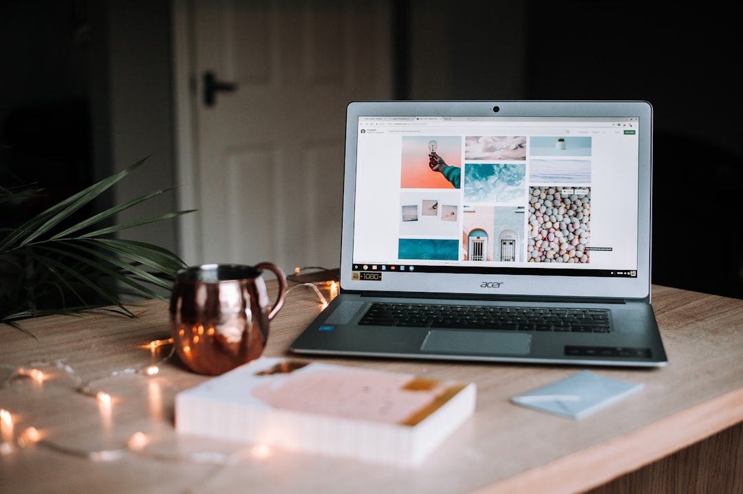 Formation informatique avancée : IA et SEO compétents.