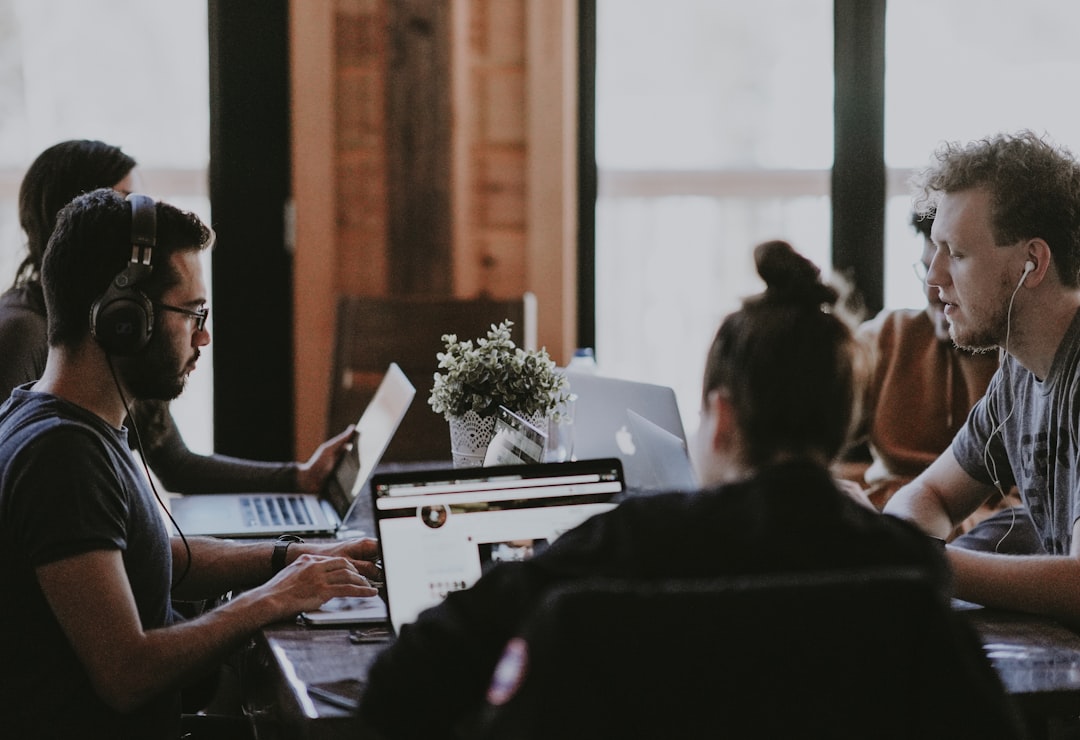 SEO et formation à distance pour augmenter les leads.