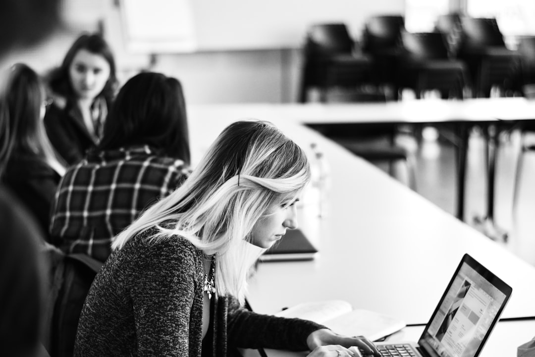 Formation numérique débutant : outils, parcours gratuit en ligne.