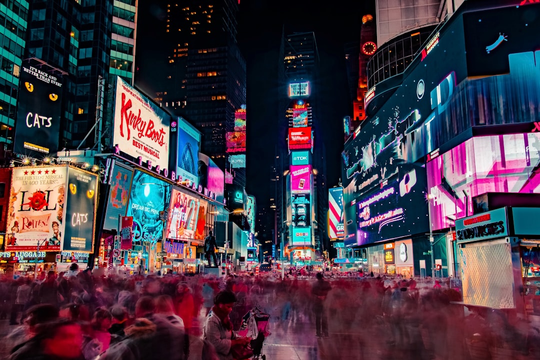 Stratégies et innovations marketing digital 2025.