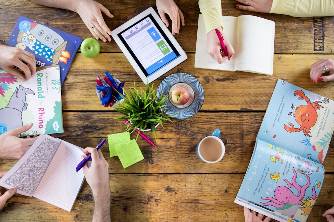 Stratégies marketing digital pour conversions 2025.