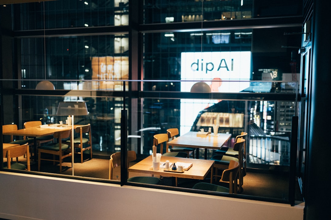 Intelligence artificielle optimisant le marketing digital.